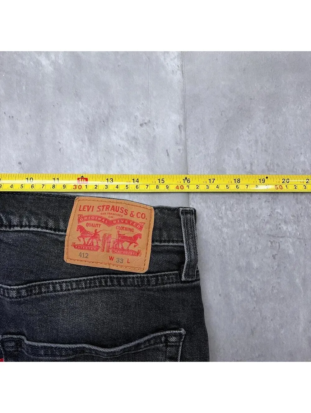 Y2K Black Levi’s 412 Grunge Baggy Skater Denim Jorts